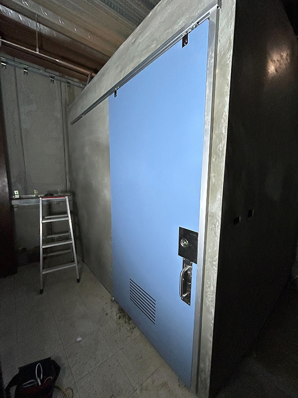 皎藍色橫拉門-熱固板