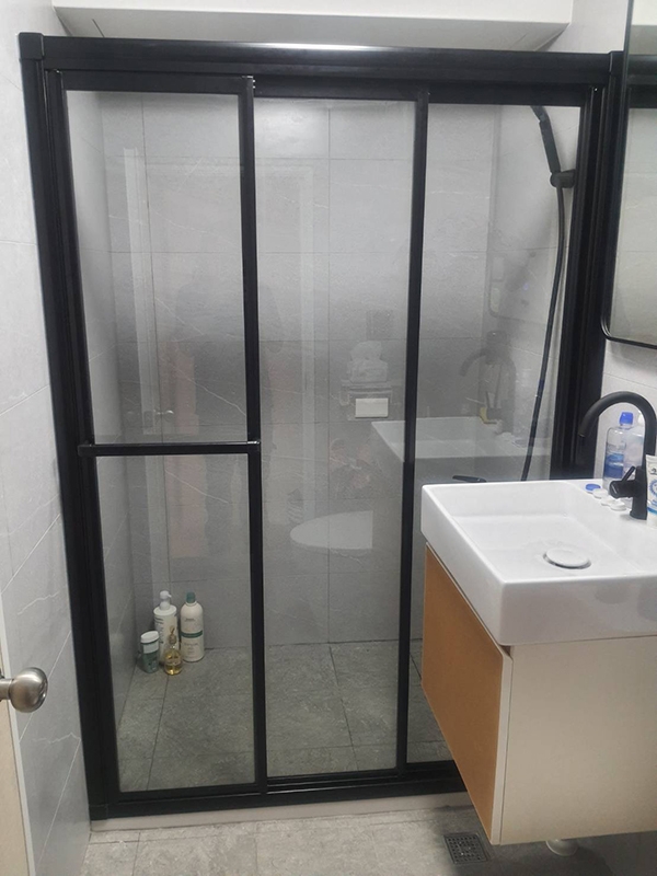 一字三拉 黑框 5 mm玻璃